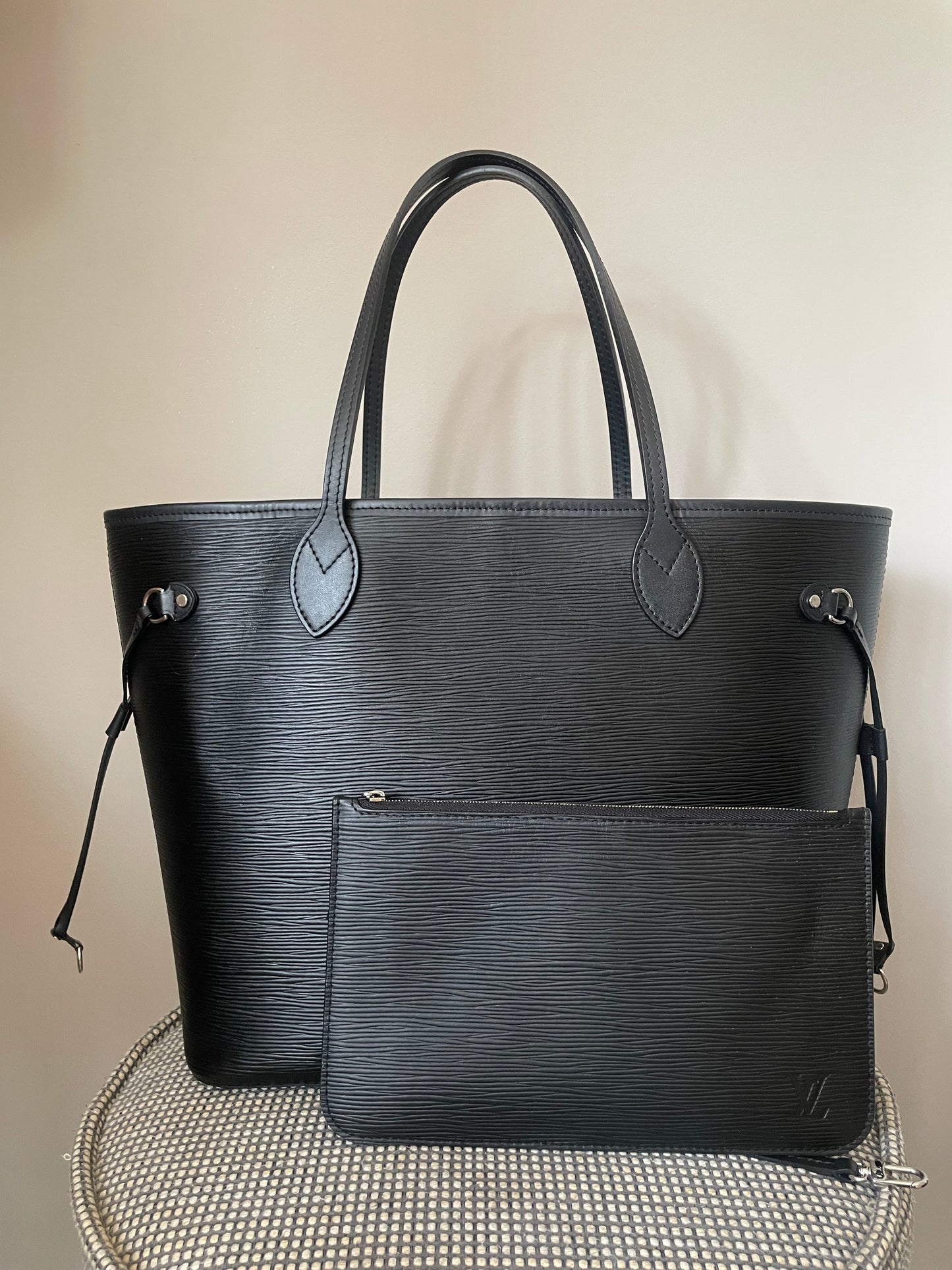 Preloved Louis Vuitton Neverfull Tote Bag in Epi Leather,  MM