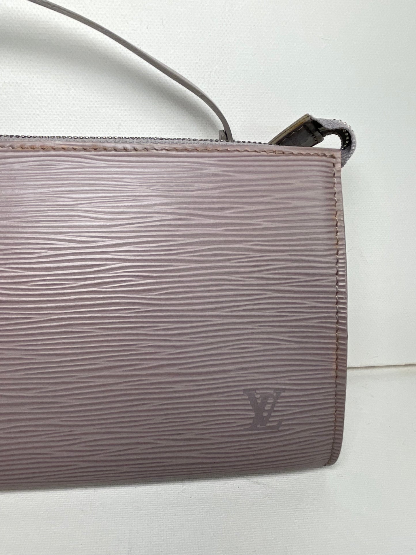 Preloved Louis Vuitton Epi Pochette Bag