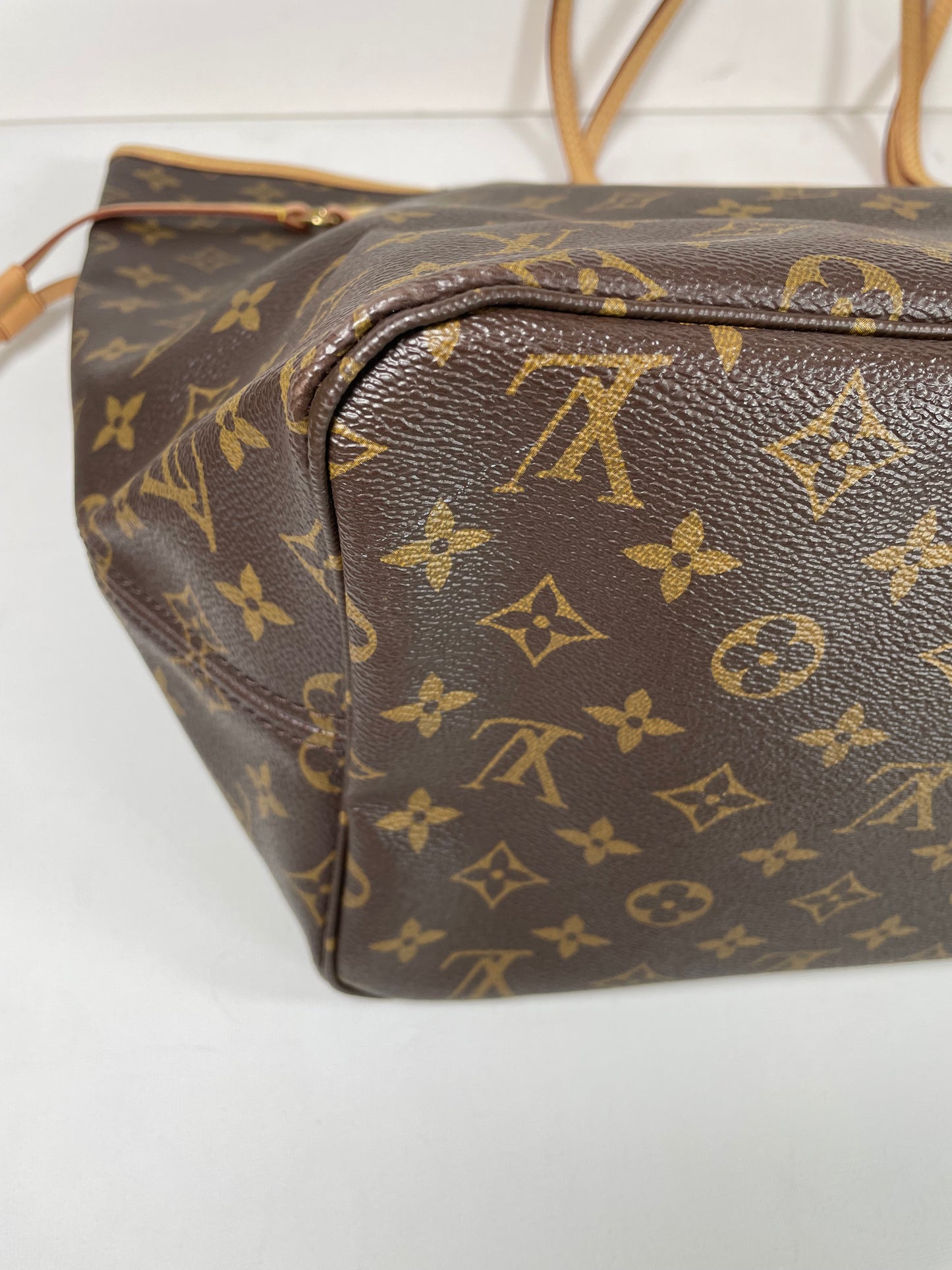 Louis Vuitton Neverfull Shopping Tote Bag, GM