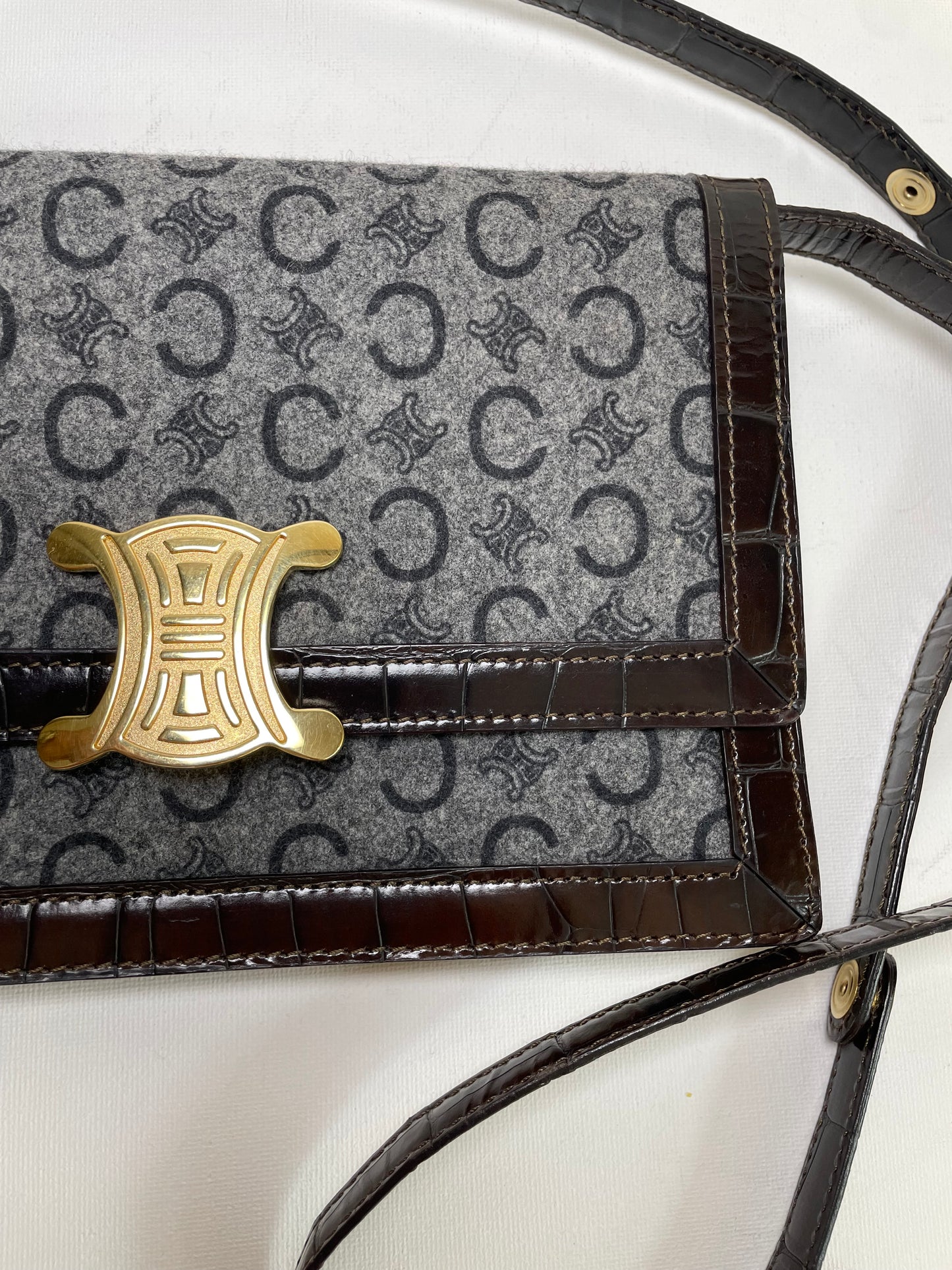 Preloved Celine C Triomphe Shoulder Bag