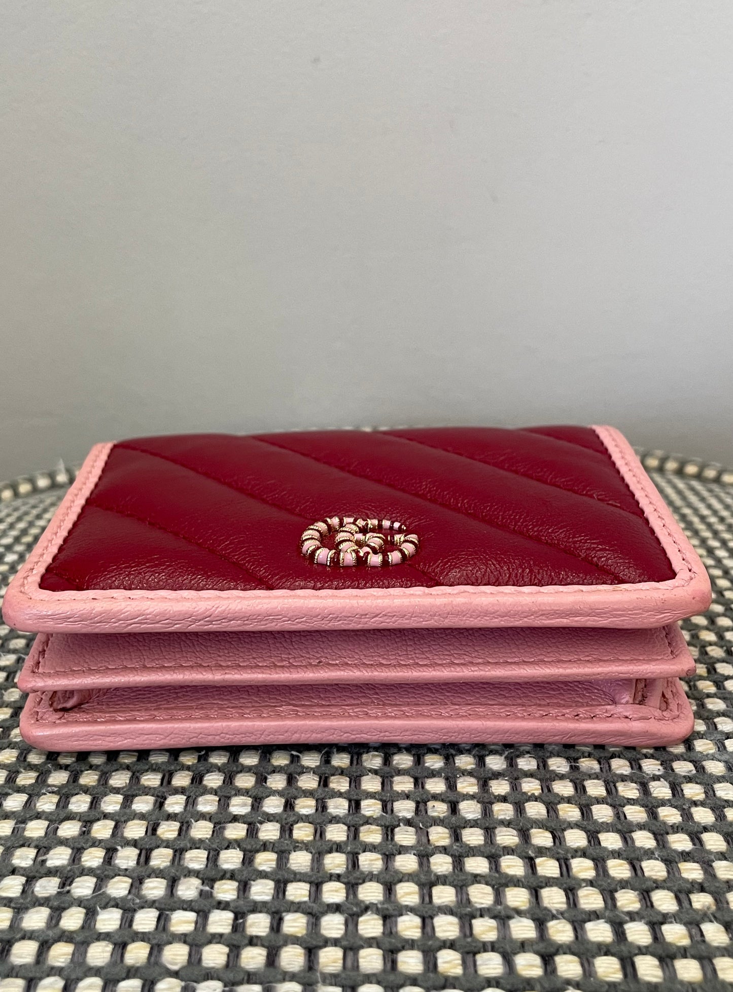 Preloved Gucci Matelasse Diagonal Torchon GG Marmont Card Wallet