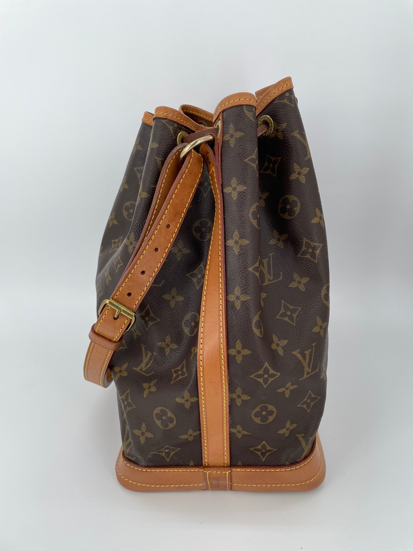 Preloved, Vintage Louis Vuitton Noe Bucket Bag, Large