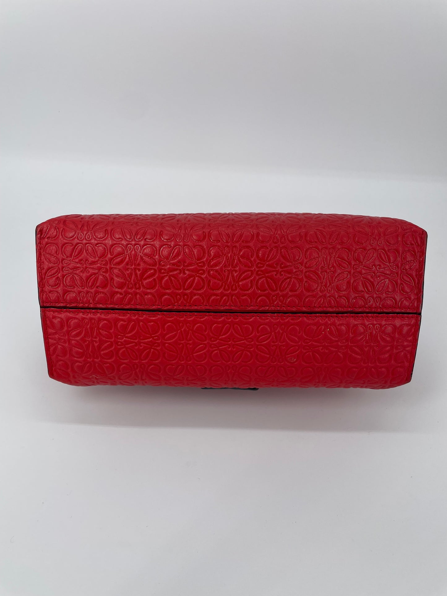 Preloved Loewe Avenue Embossed Shoulder Bag