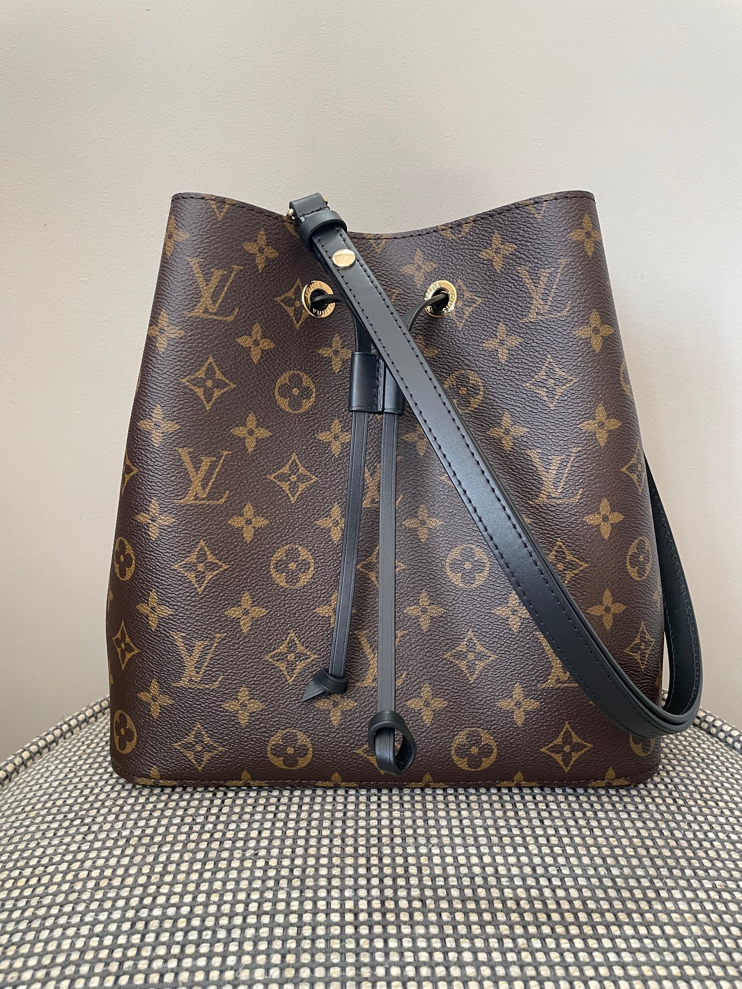 Preloved Louis Vuitton NeoNoe Bucket Bag