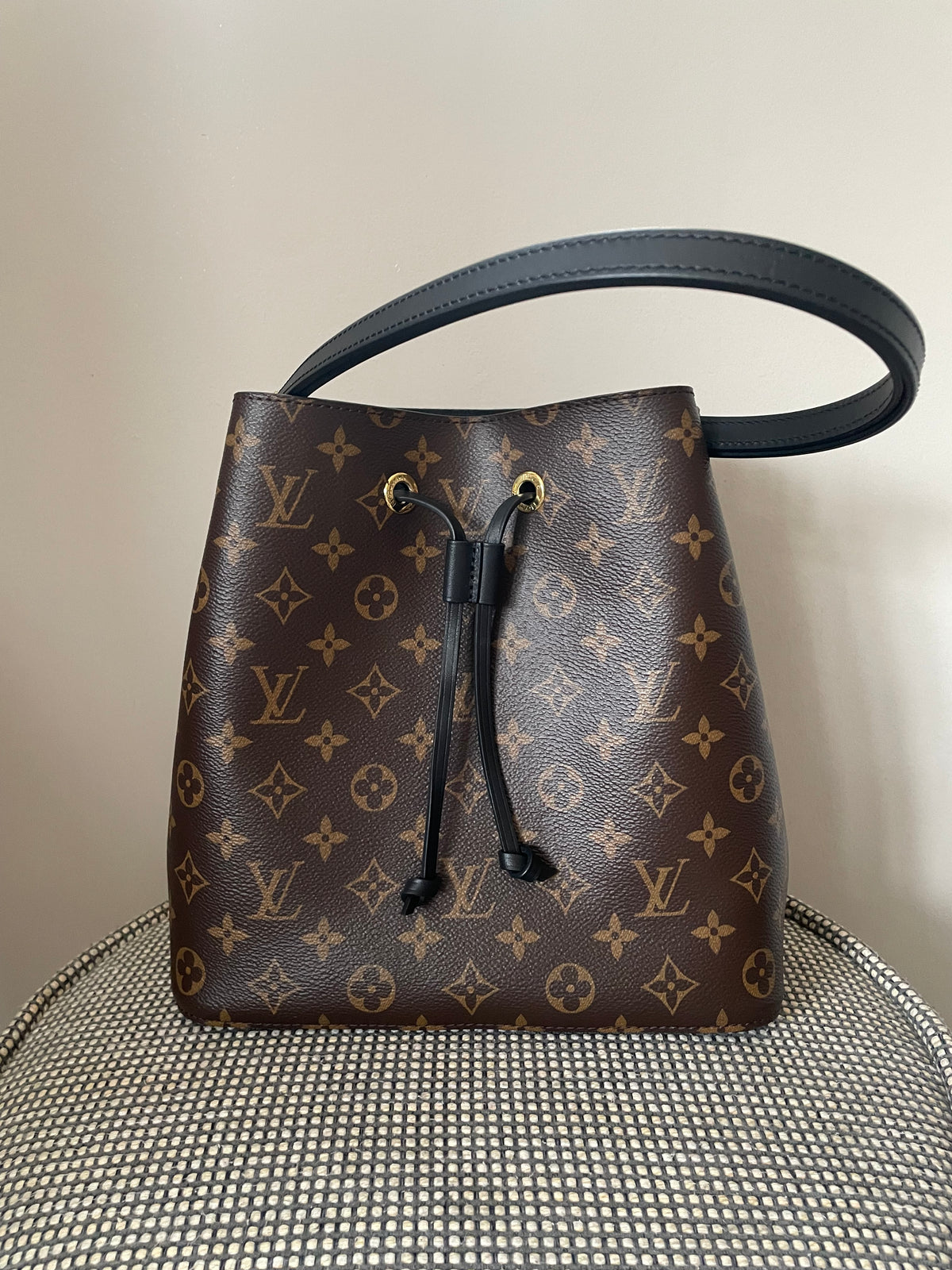Preloved Louis Vuitton NeoNoe Bucket Bag