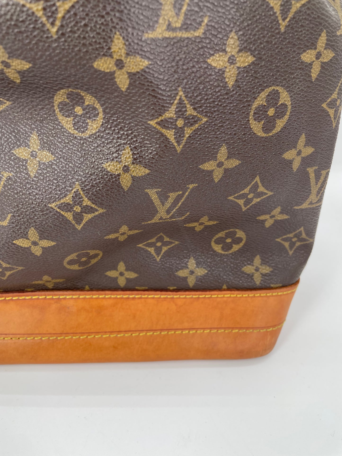 Preloved, Vintage Louis Vuitton Noe Bucket Bag, Large
