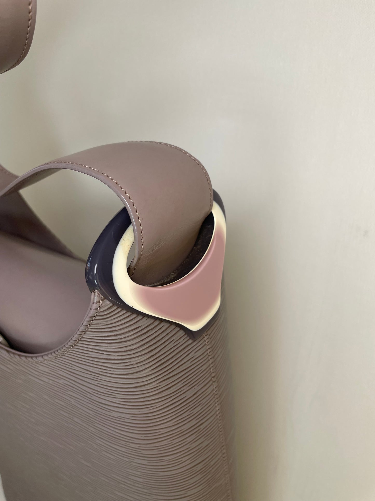 Preloved Vintage Louis Vuitton Epi Leather  Verseau Bucket Bag