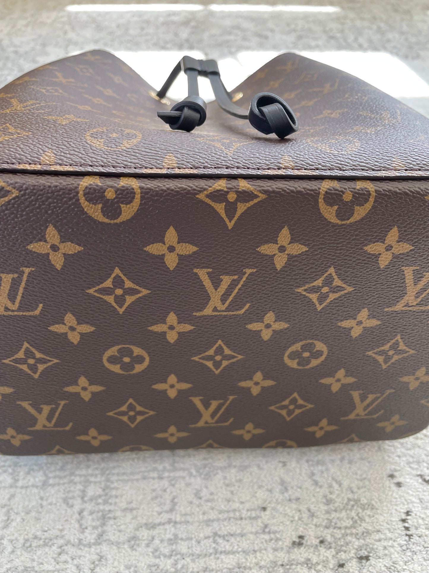 Preloved Louis Vuitton NeoNoe Bucket Bag