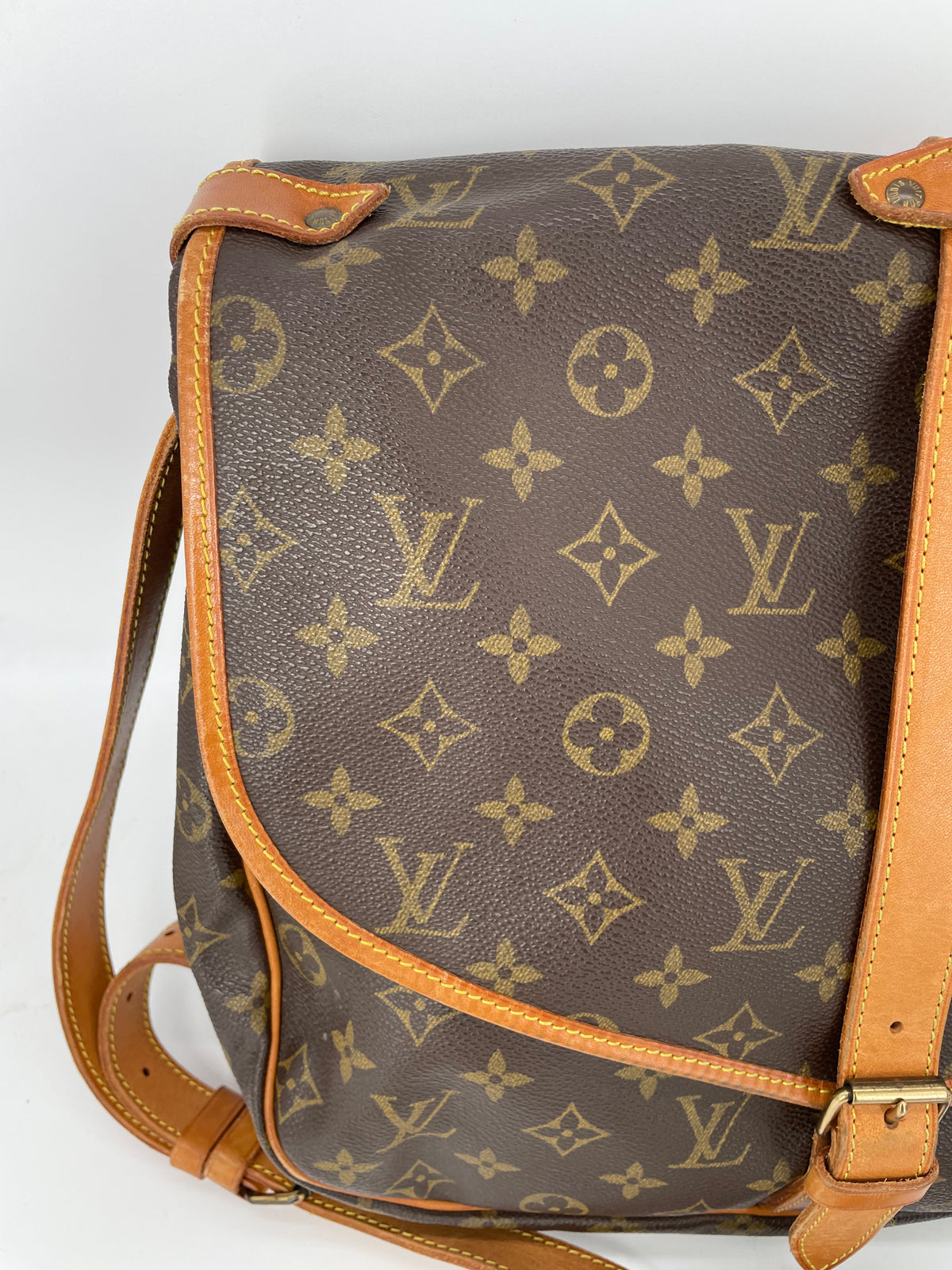 Preloved Vintage Louis Vuitton Saumur 35 Messenger Bag, large