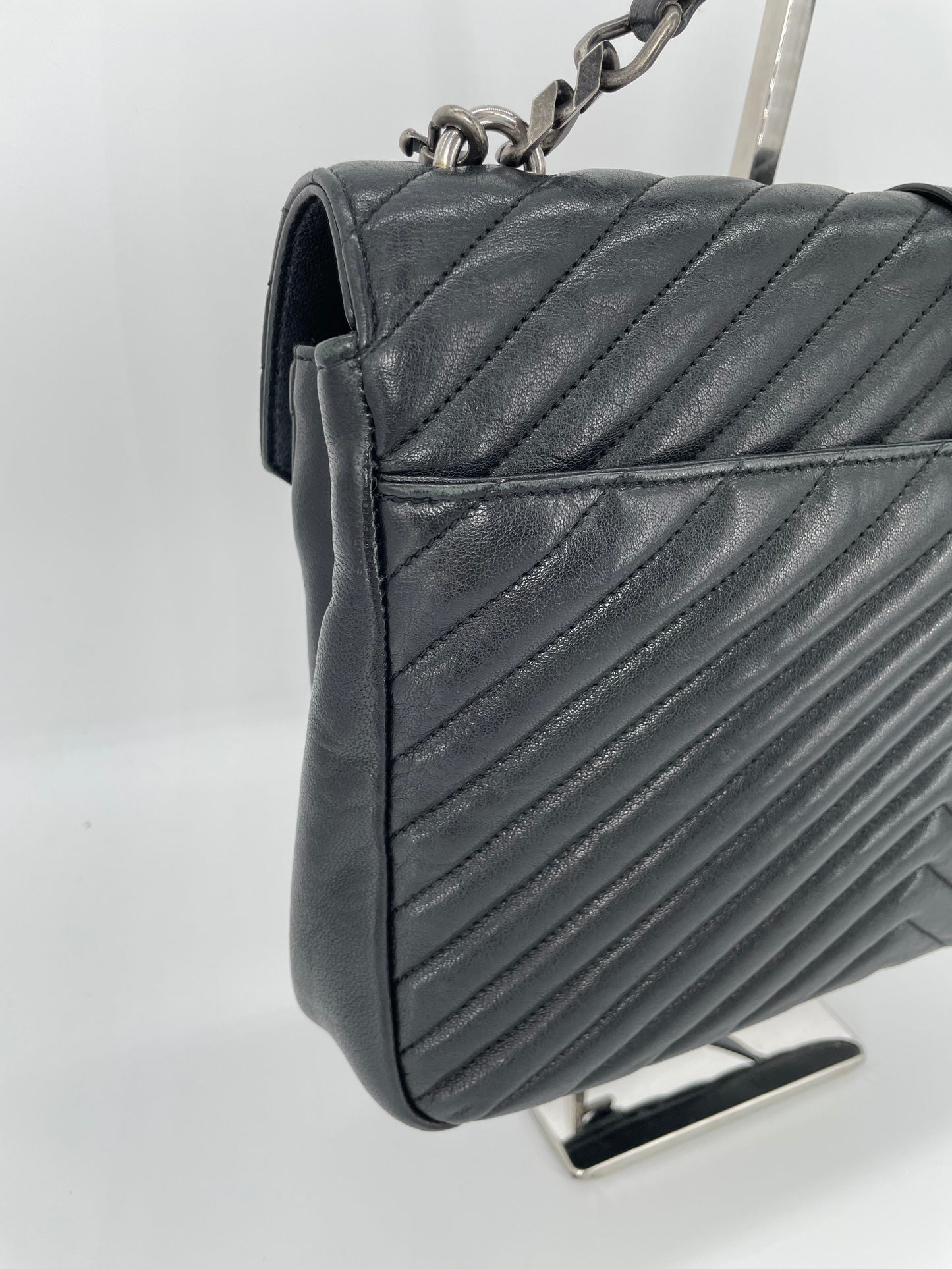 Preloved Saint Laurent Matelasse Chevron Monogram College Bag, Large