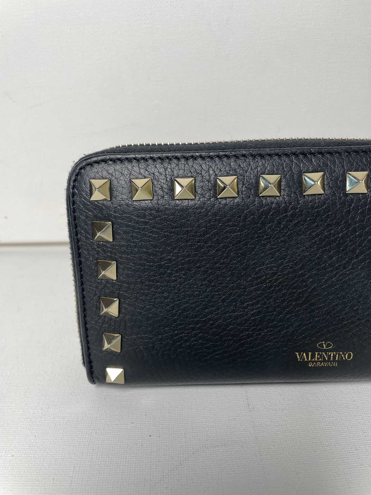 Preloved Valentino Garavani Rockstud Long Wallet