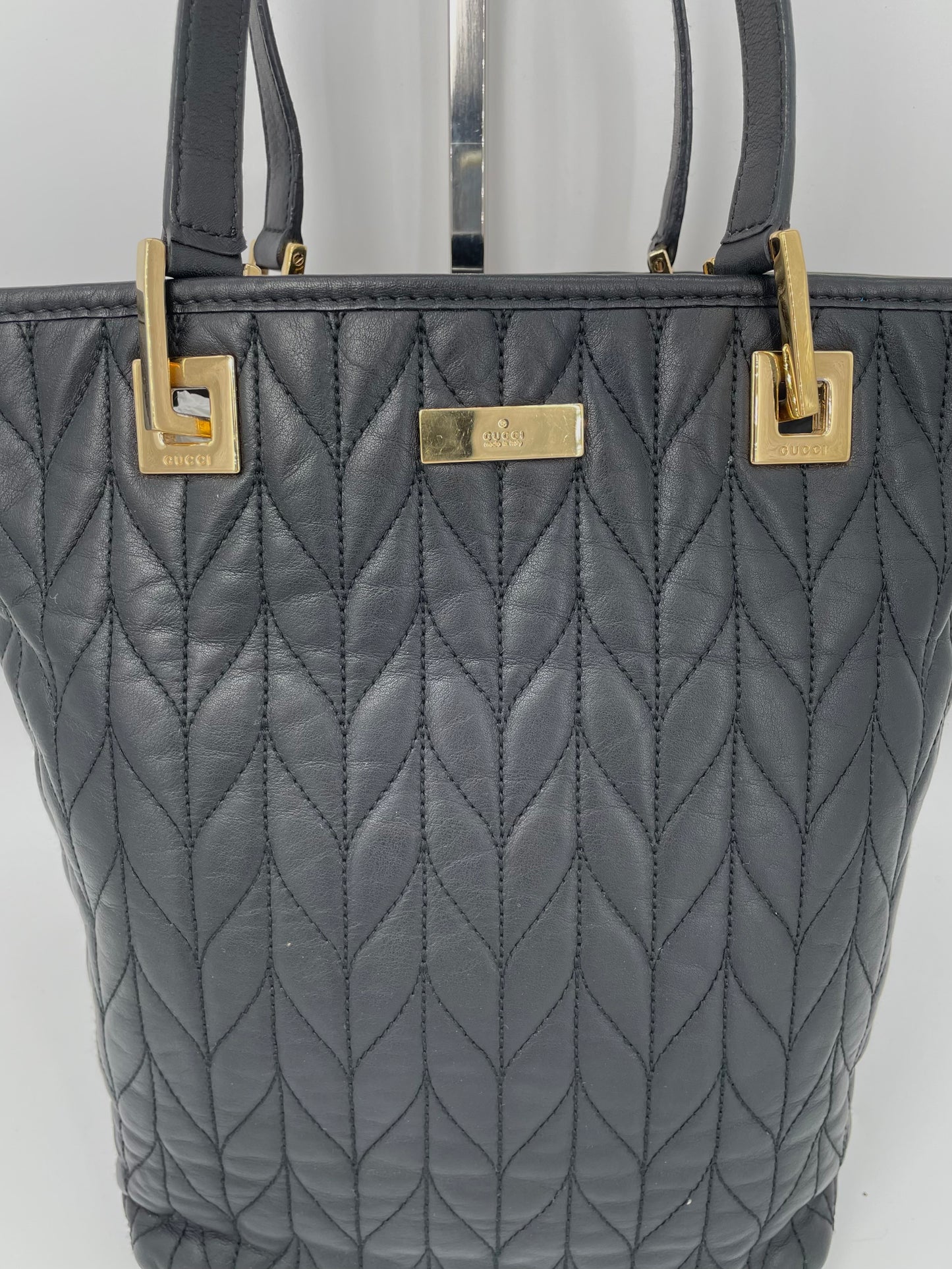 Preloved Gucci Quilted Bucket Top Handle Tote Bag, Small