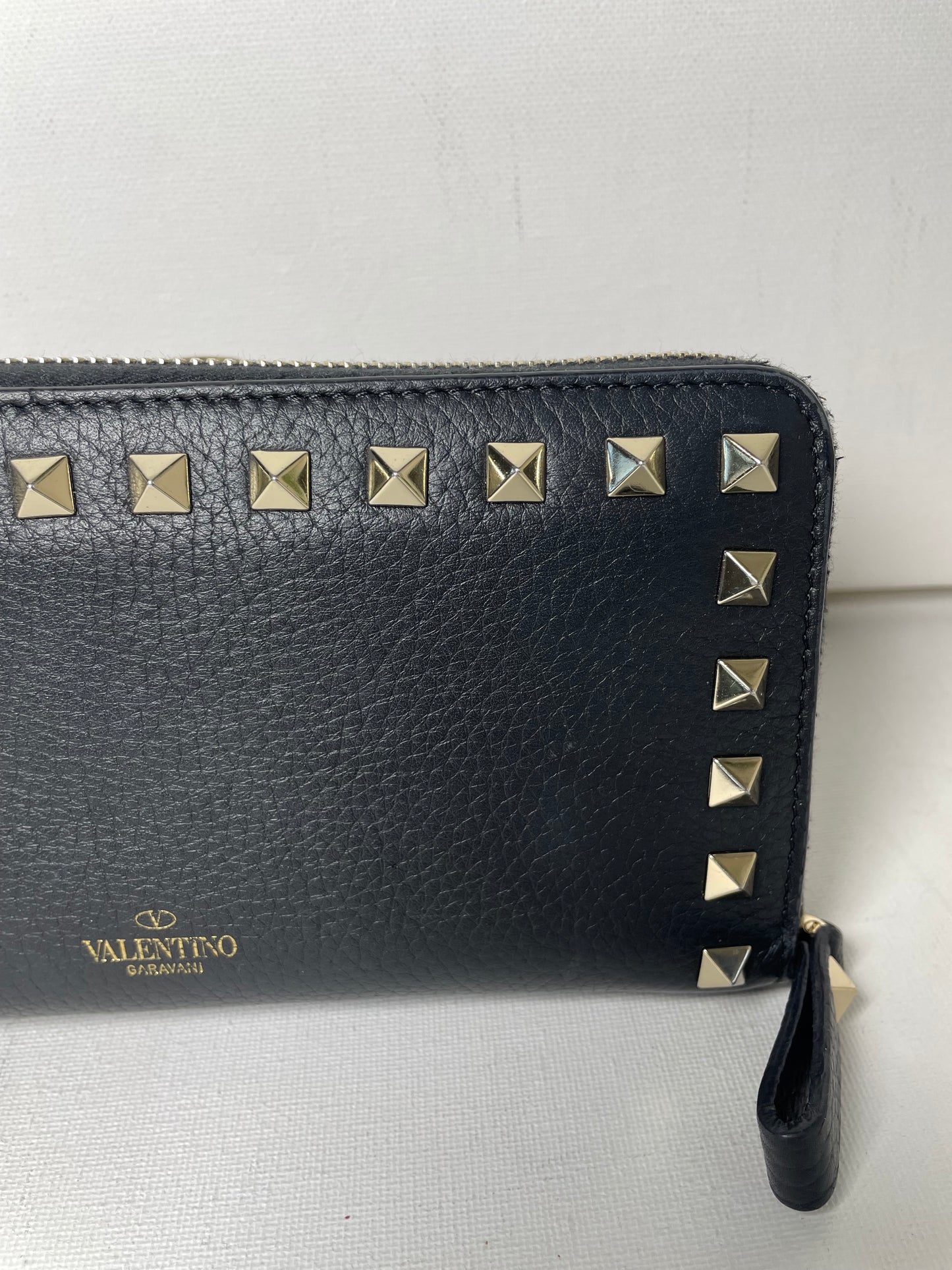 Preloved Valentino Garavani Rockstud Long Wallet