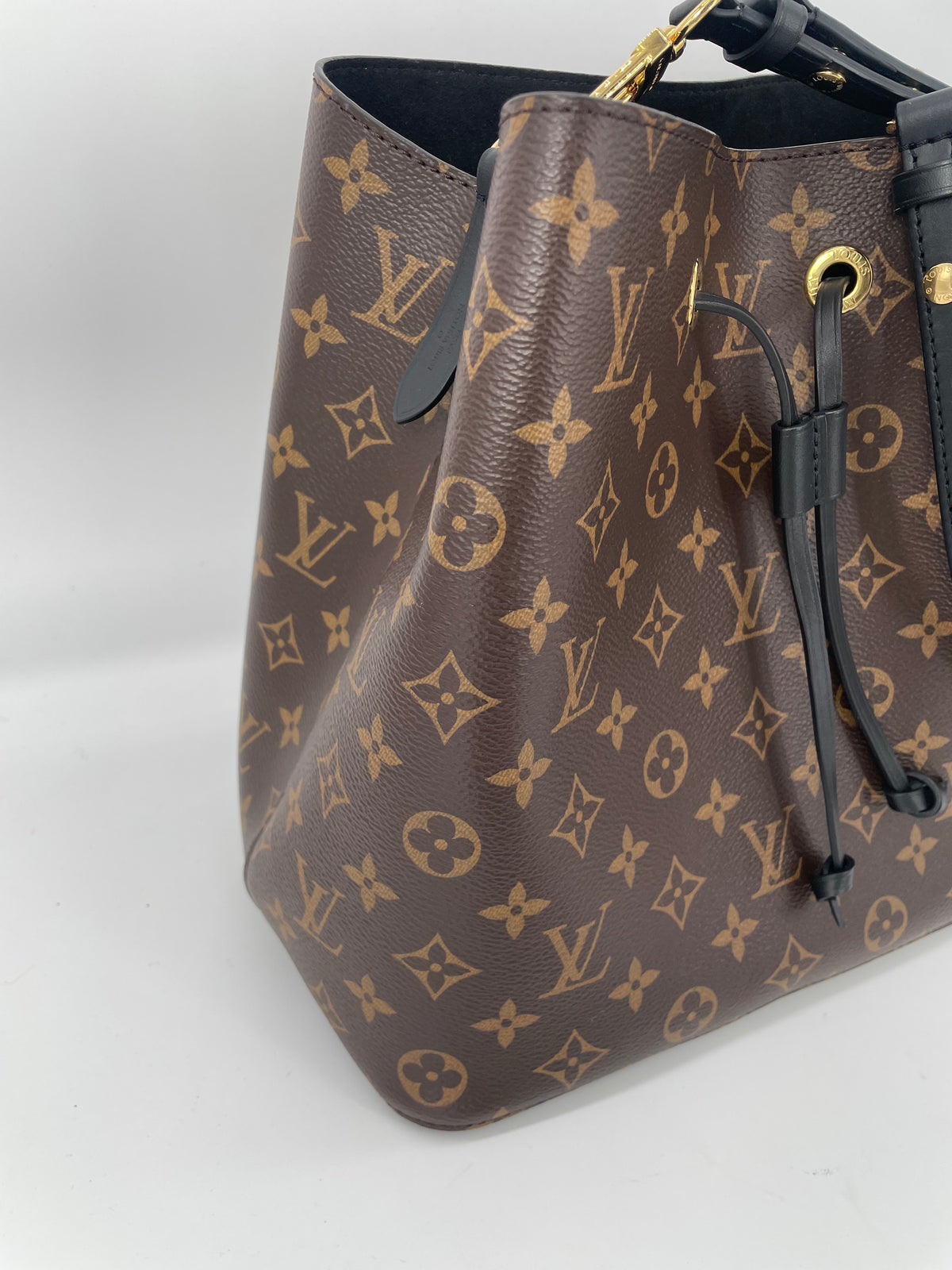 Preloved Louis Vuitton NeoNoe Bucket Bag