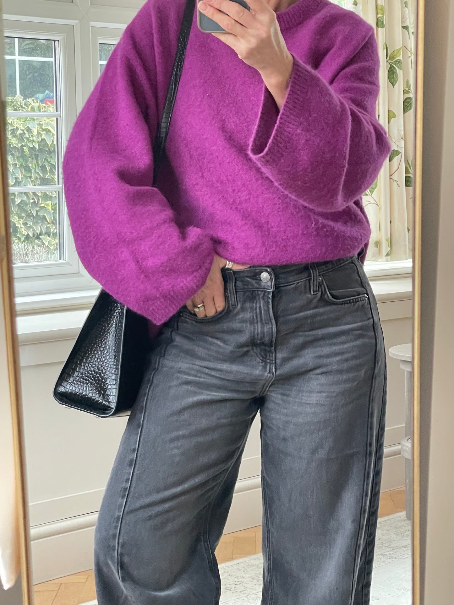 Preloved Saint Laurent Manhattan Tote Bag with Long Strap