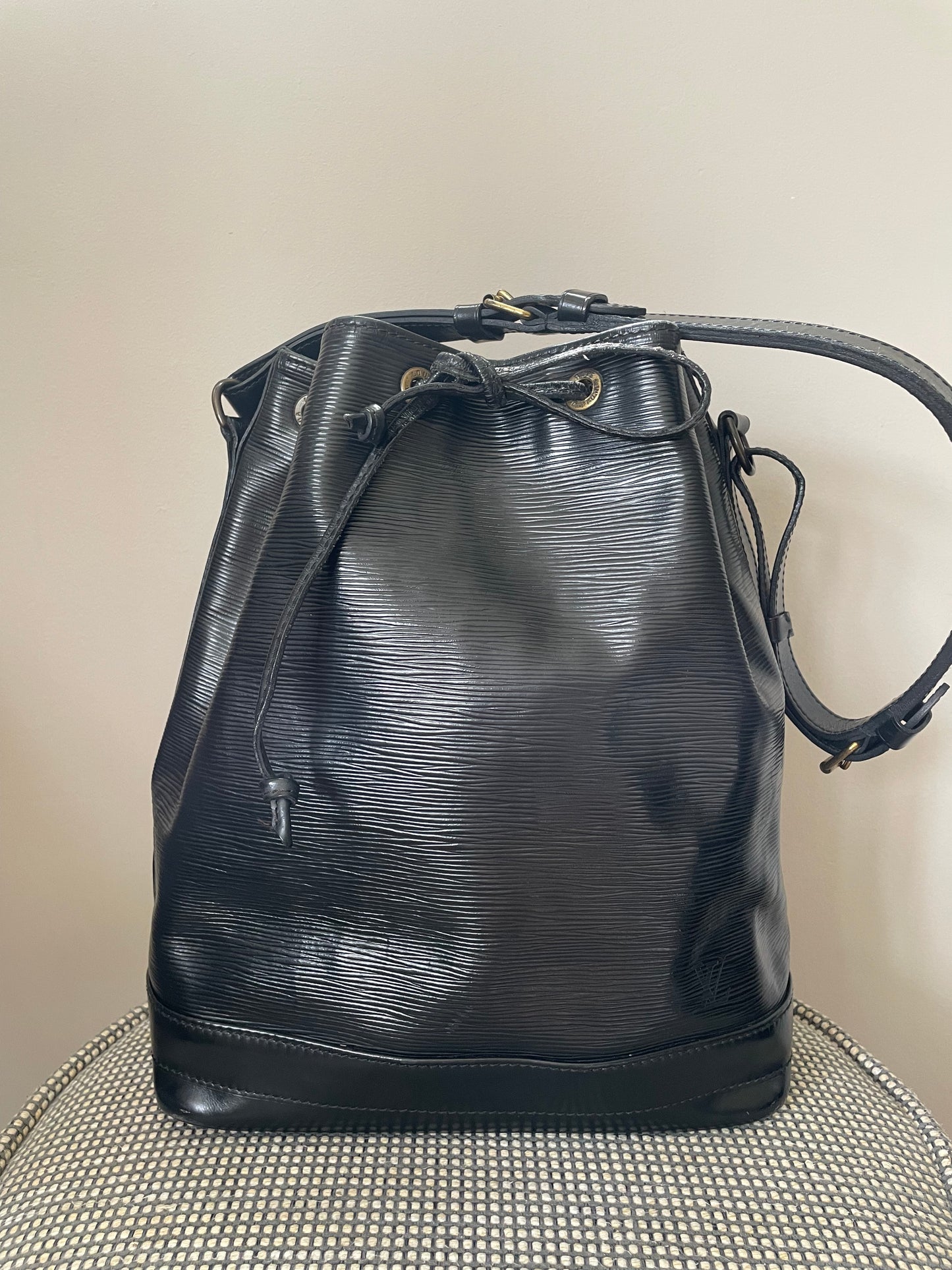 Preloved, Vintage Louis Vuitton Noe Bucket Bag, Large