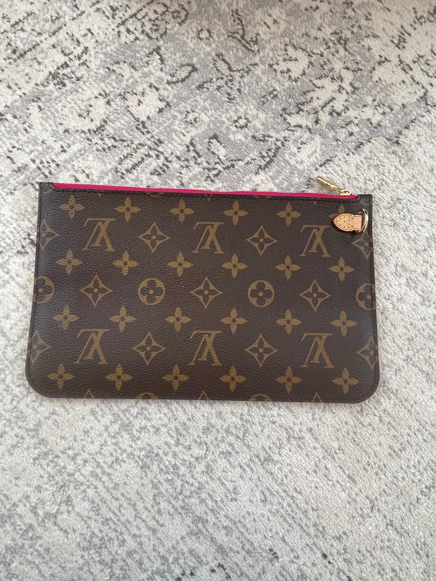 Louis Vuitton Neverfull Shopping Tote Bag, GM