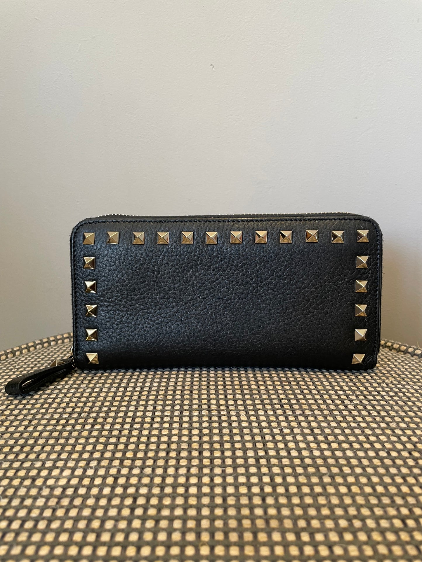 Preloved Valentino Garavani Rockstud Long Wallet