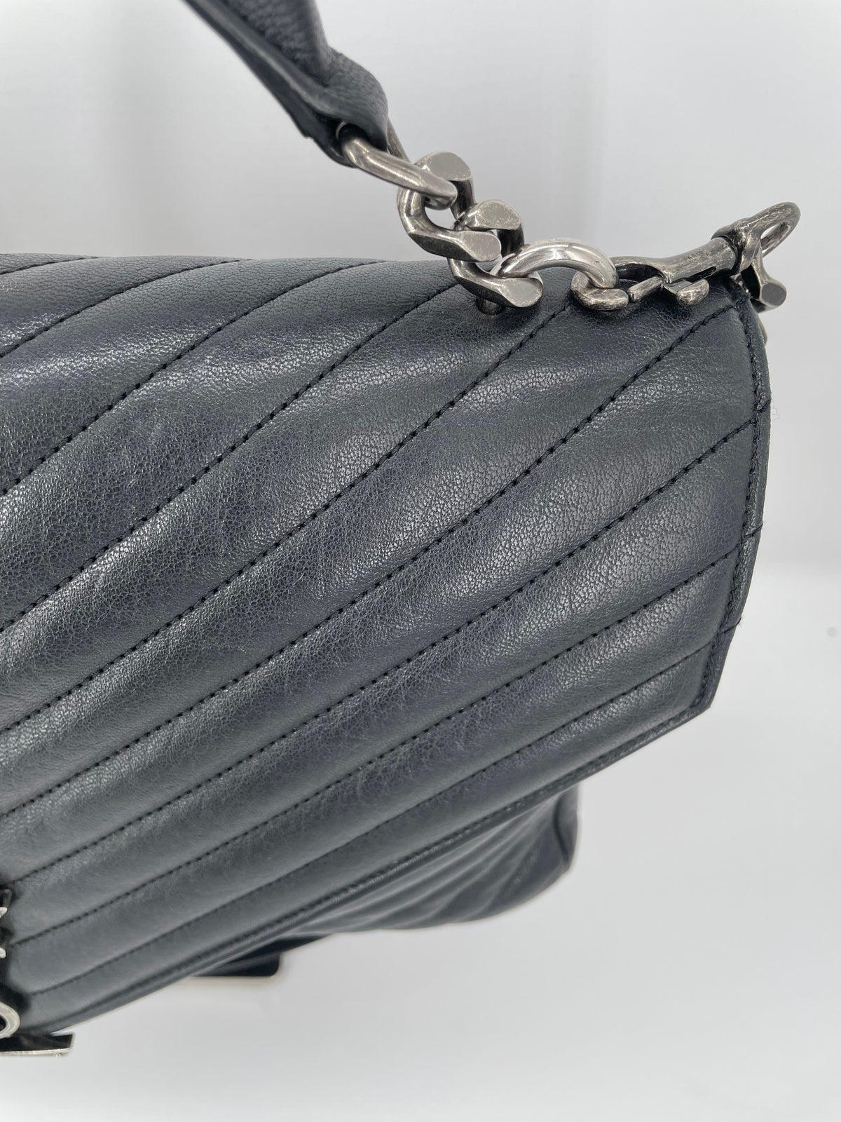 Preloved Saint Laurent Matelasse Chevron Monogram College Bag, Large
