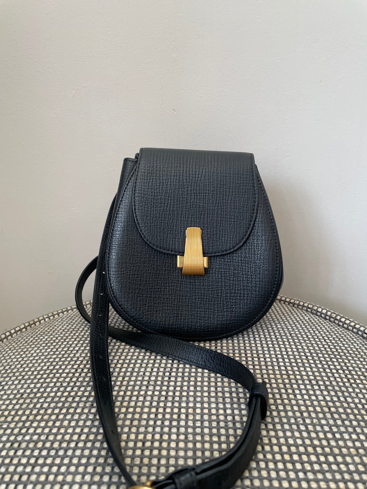 Preloved Bottega Veneta Palmellato Rounded Belt Bag