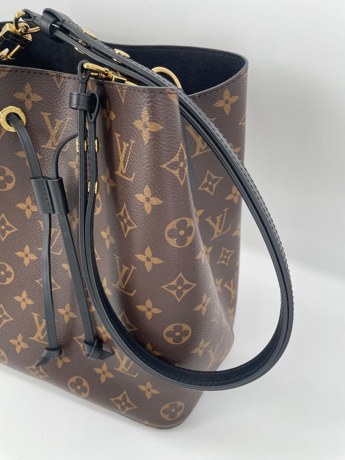 Preloved Louis Vuitton NeoNoe Bucket Bag