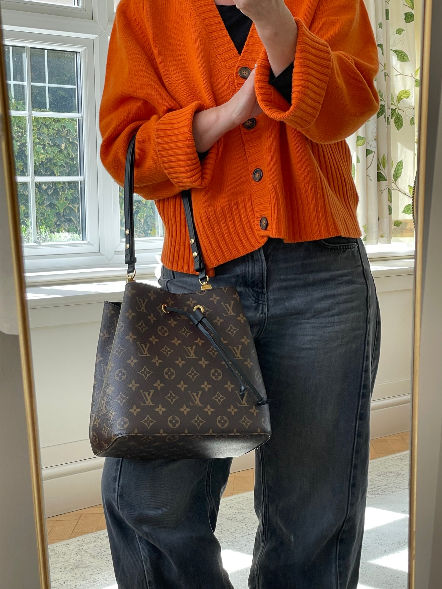 Preloved Louis Vuitton NeoNoe bag