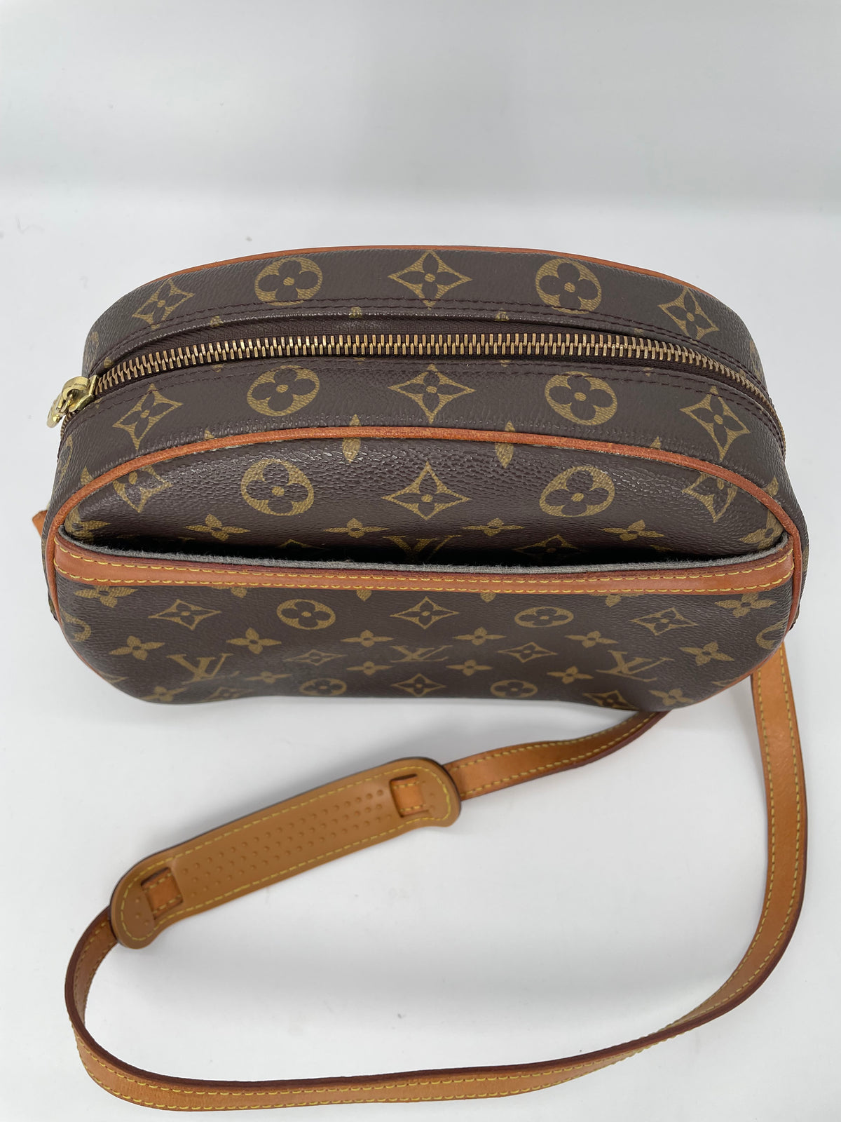 Preloved Louis Vuitton Blois Camera Bag