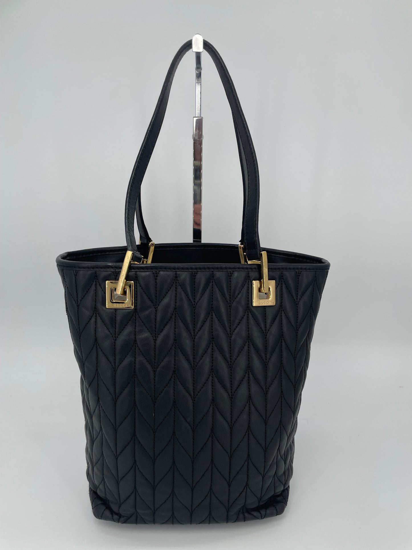 Preloved Gucci Quilted Bucket Top Handle Tote Bag, Small