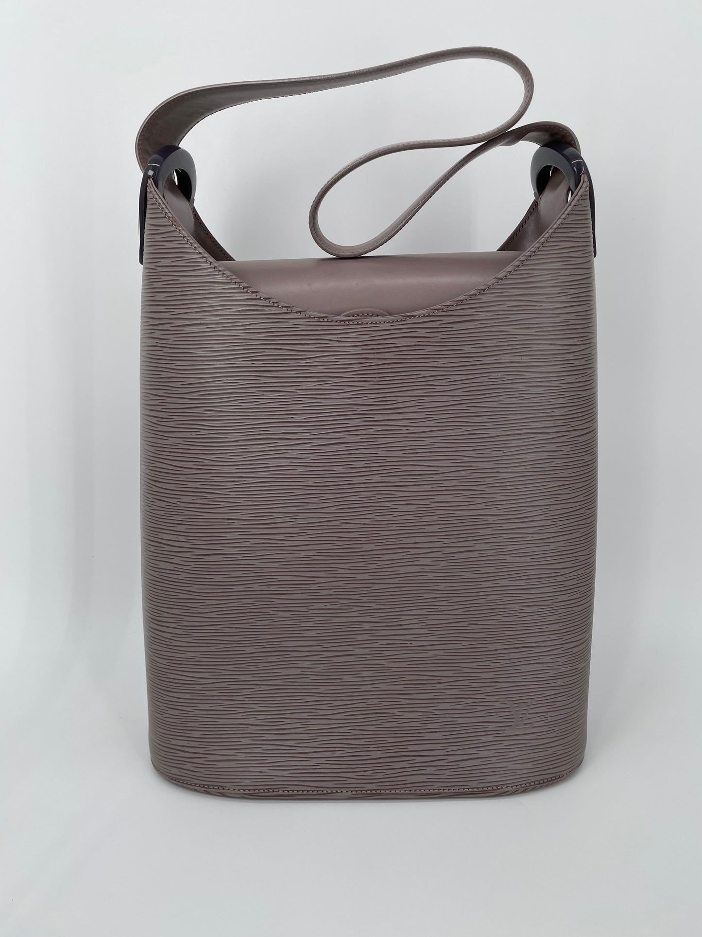 Preloved Vintage Louis Vuitton Epi Leather  Verseau Bucket Bag