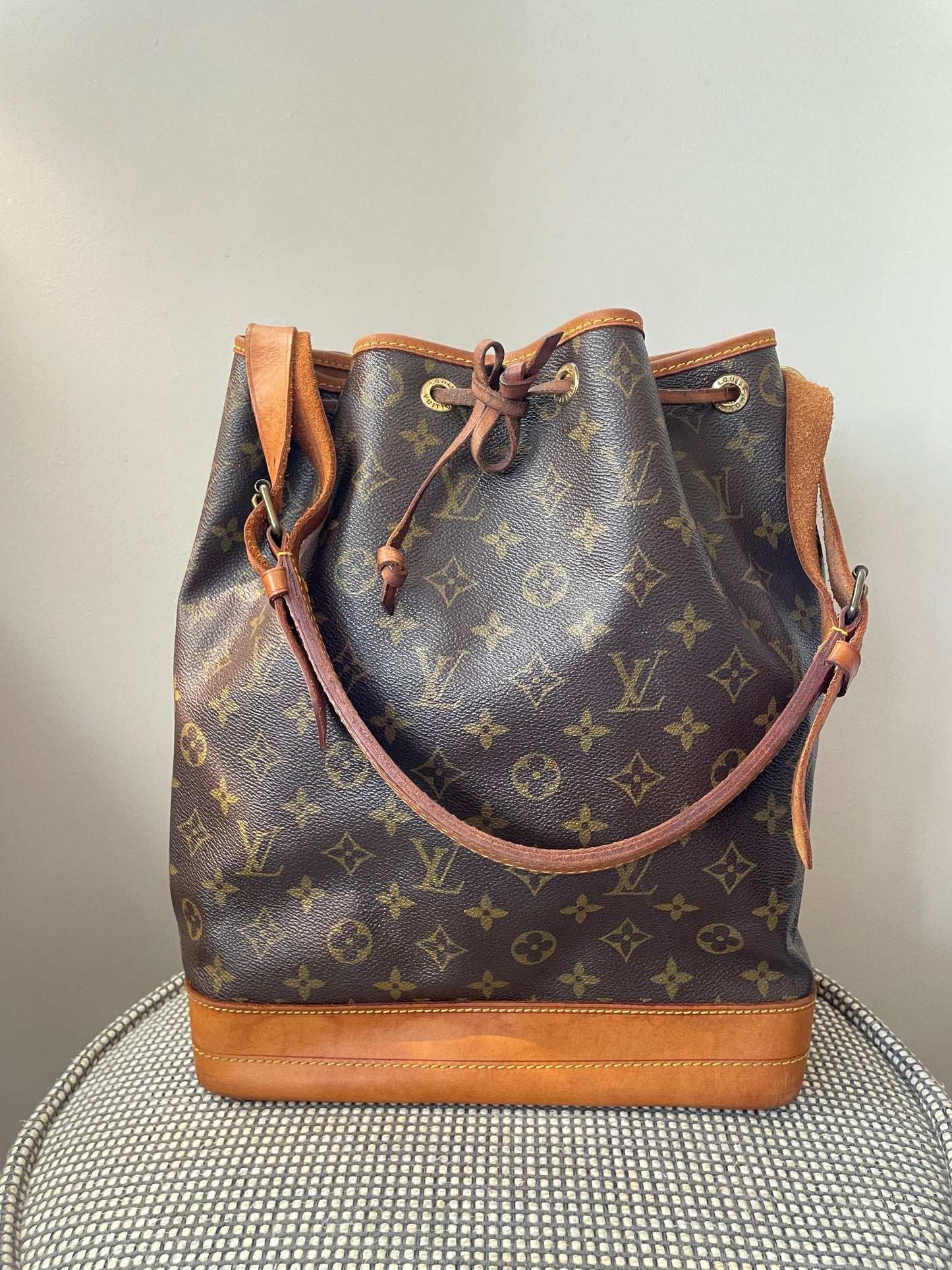 Preloved, Vintage Louis Vuitton Noe Bucket Bag, Large