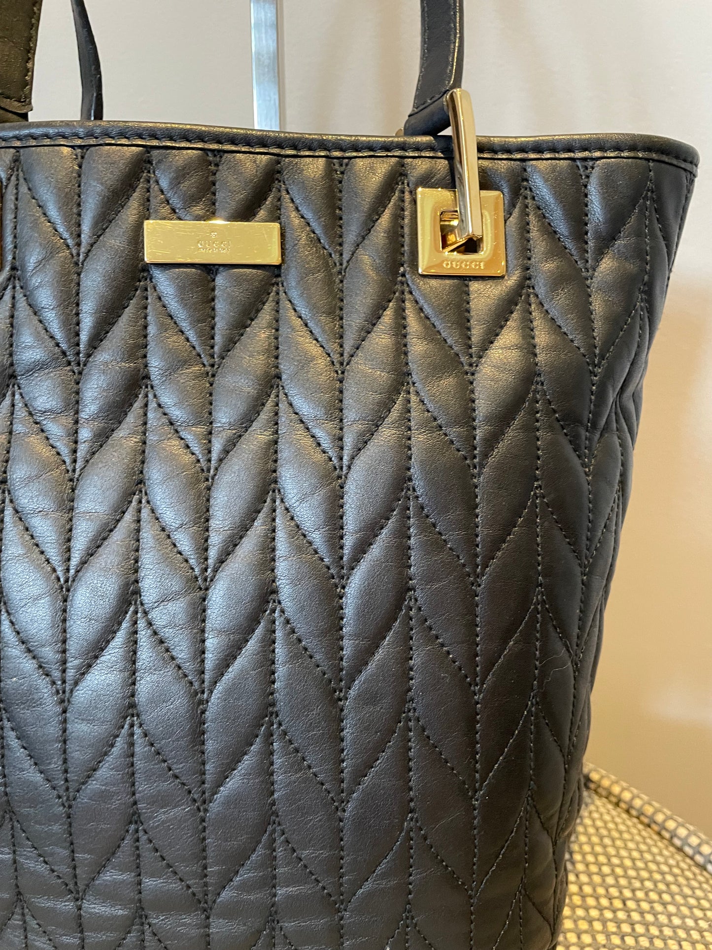 Preloved Gucci Quilted Bucket Top Handle Tote Bag, Small