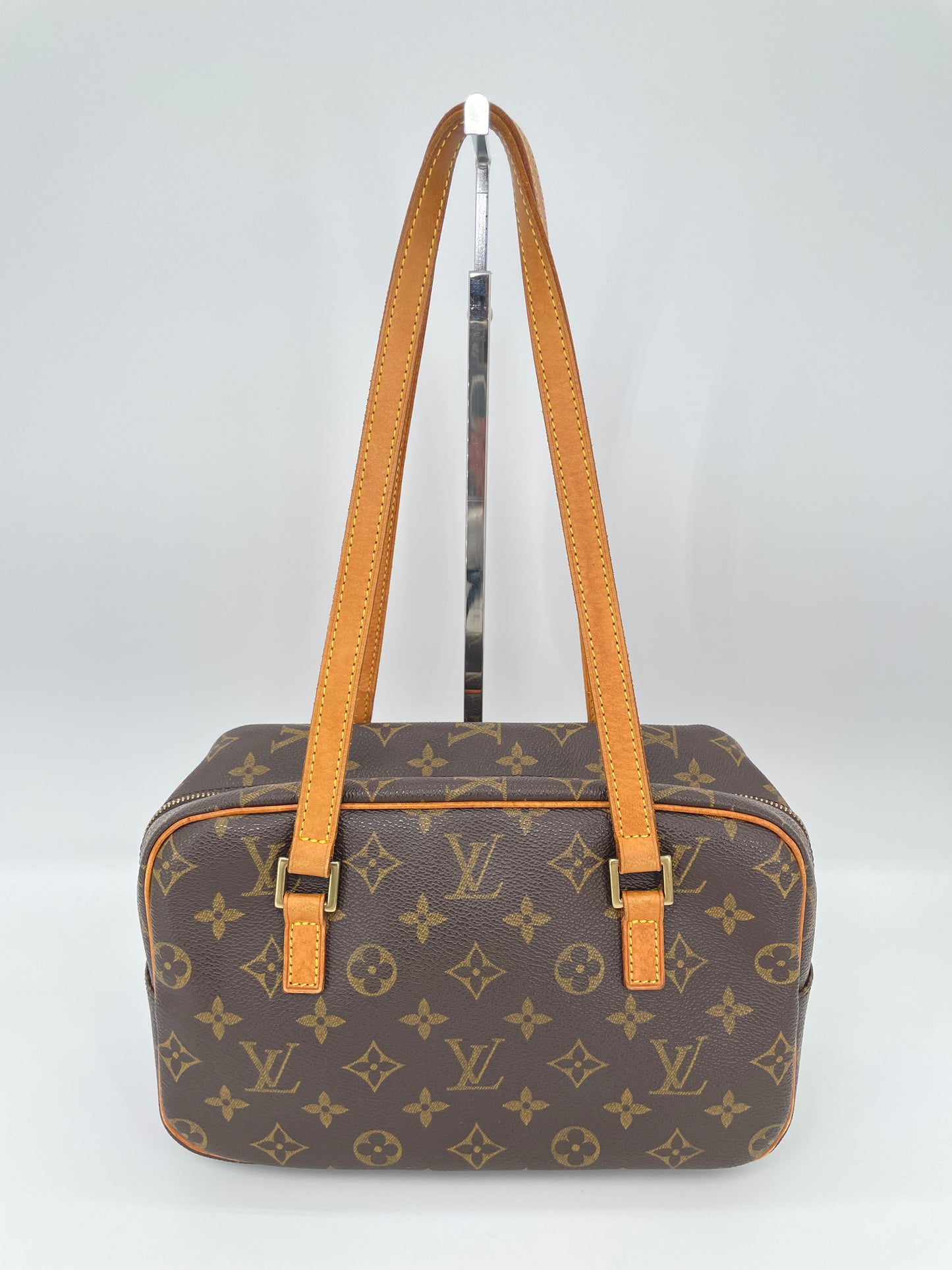 Preloved Louis Vuitton Cite Shoulder Bag, MM