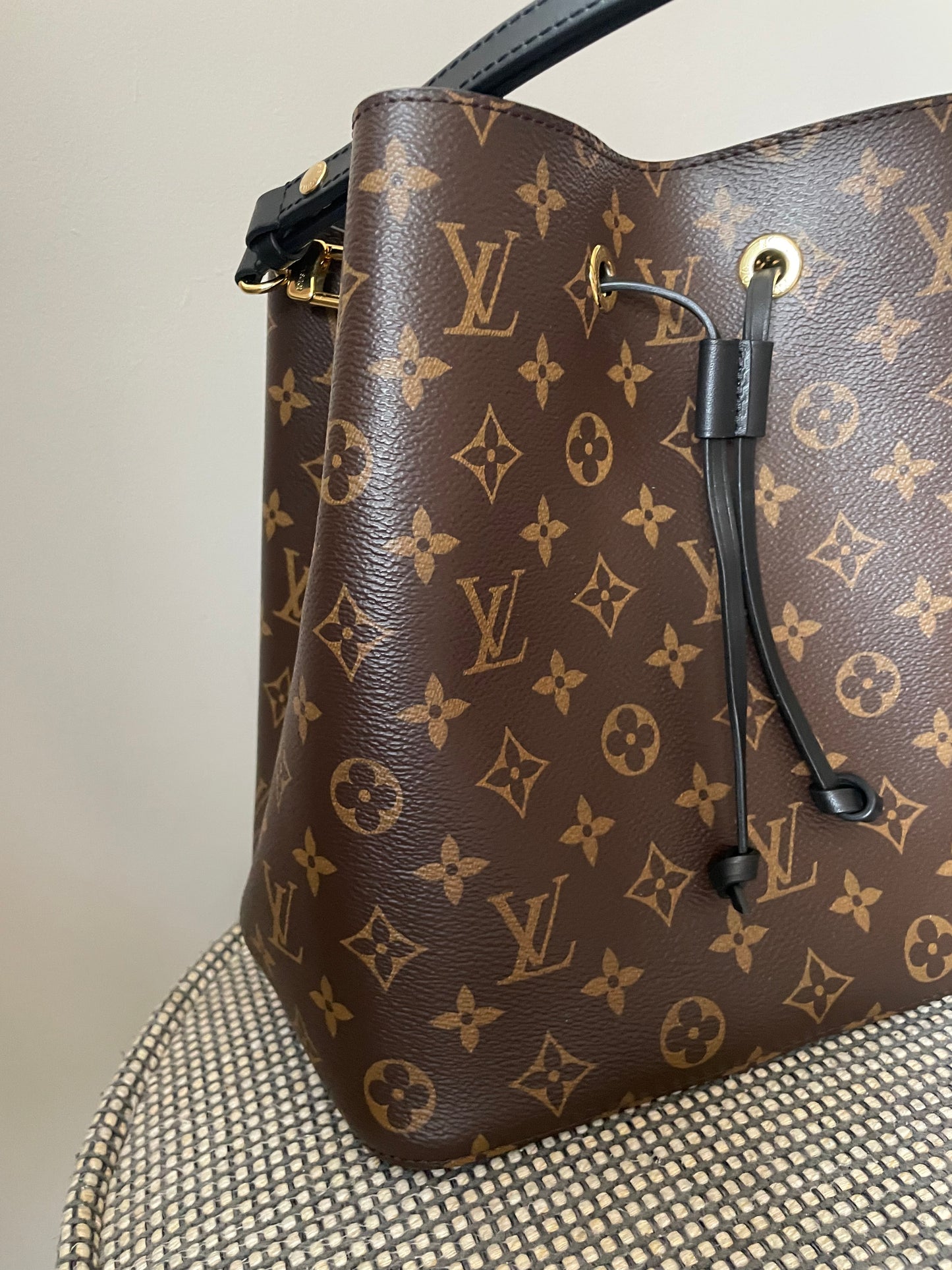 Preloved Louis Vuitton NeoNoe Bucket Bag