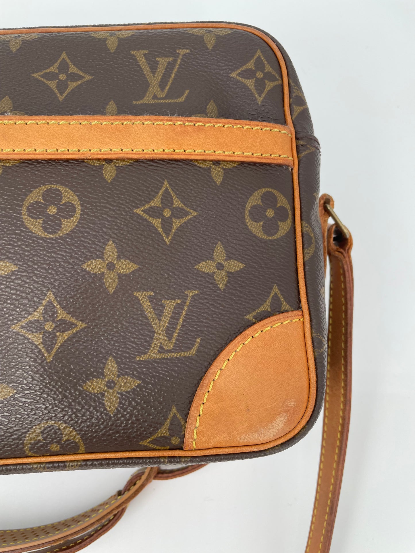 Preloved Vintage Louis Vuitton Canvas Trocadero Bag