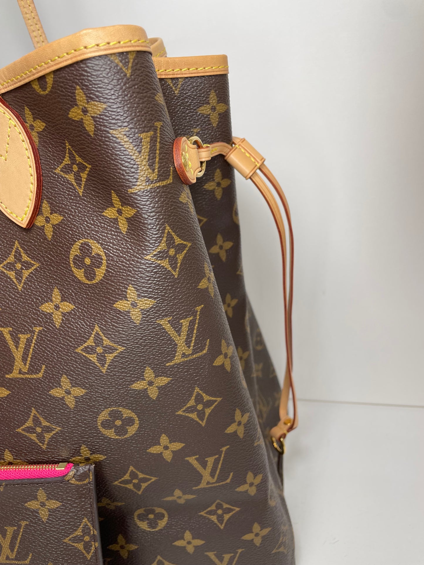 Louis Vuitton Neverfull Shopping Tote Bag, GM