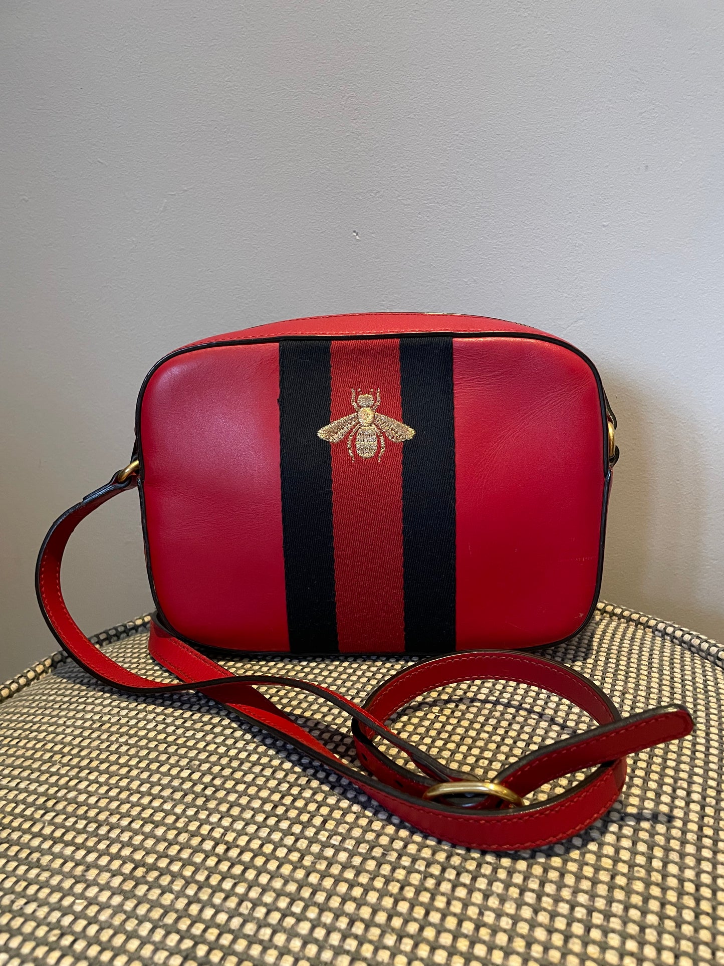 Preloved Gucci Webby Bee crossbody Bag, Small