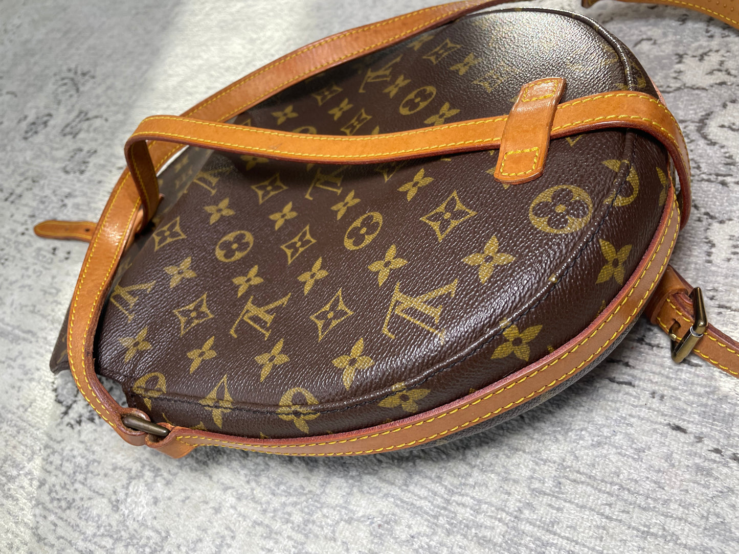 Preloved Vintage Louis Vuitton Monogram Chantilly Crossbody Bag, MM