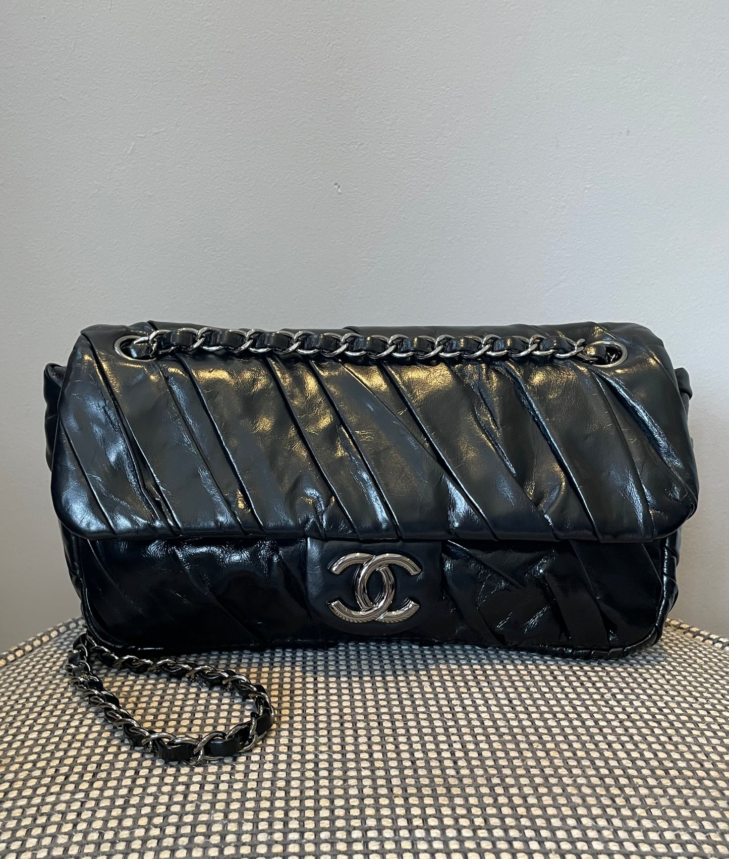 Preloved Chanel Glazed, Twisted Flap Calfskin Shoulder Bag, Medium