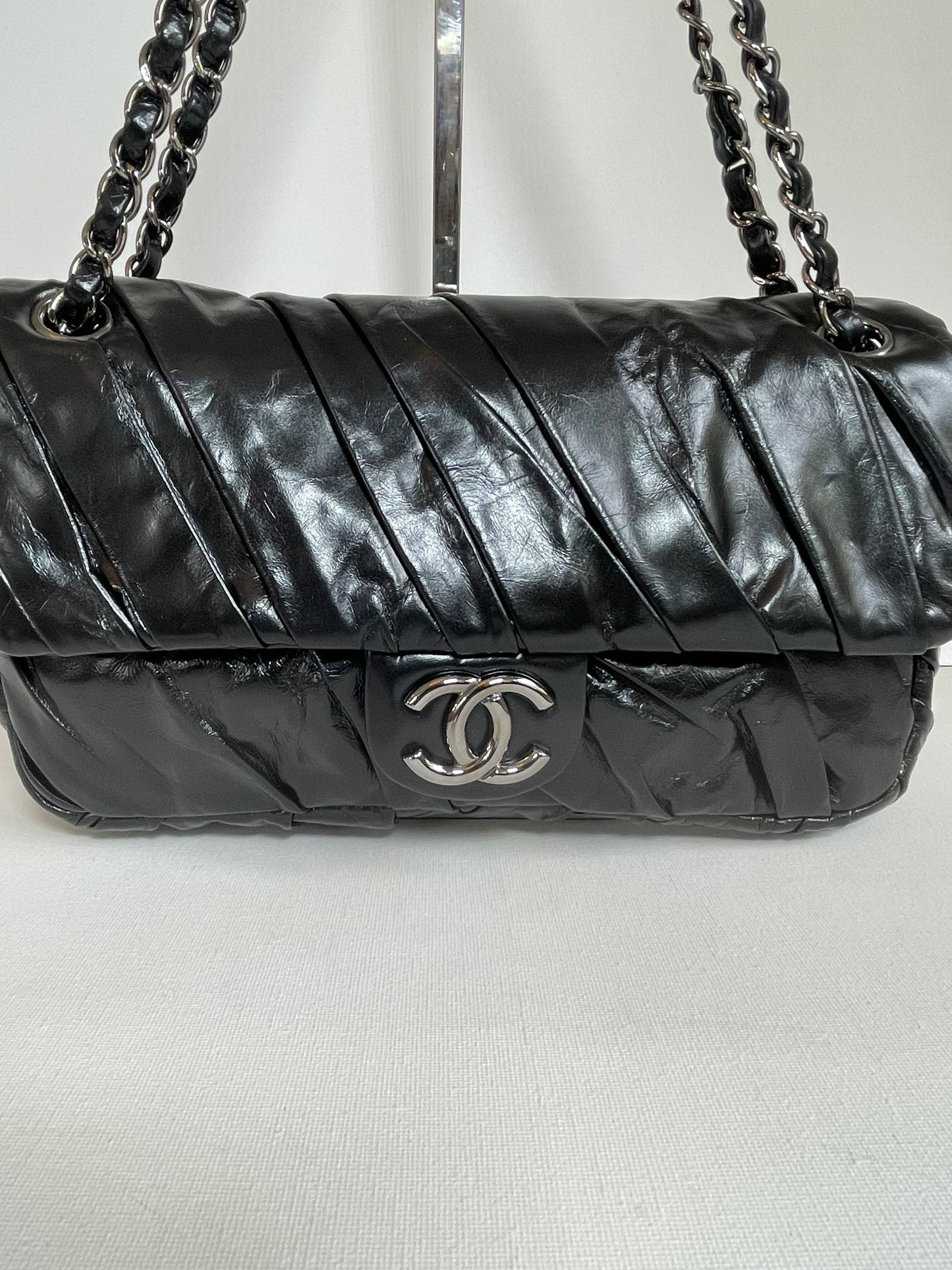 Preloved Chanel Glazed, Twisted Flap Calfskin Shoulder Bag, Medium