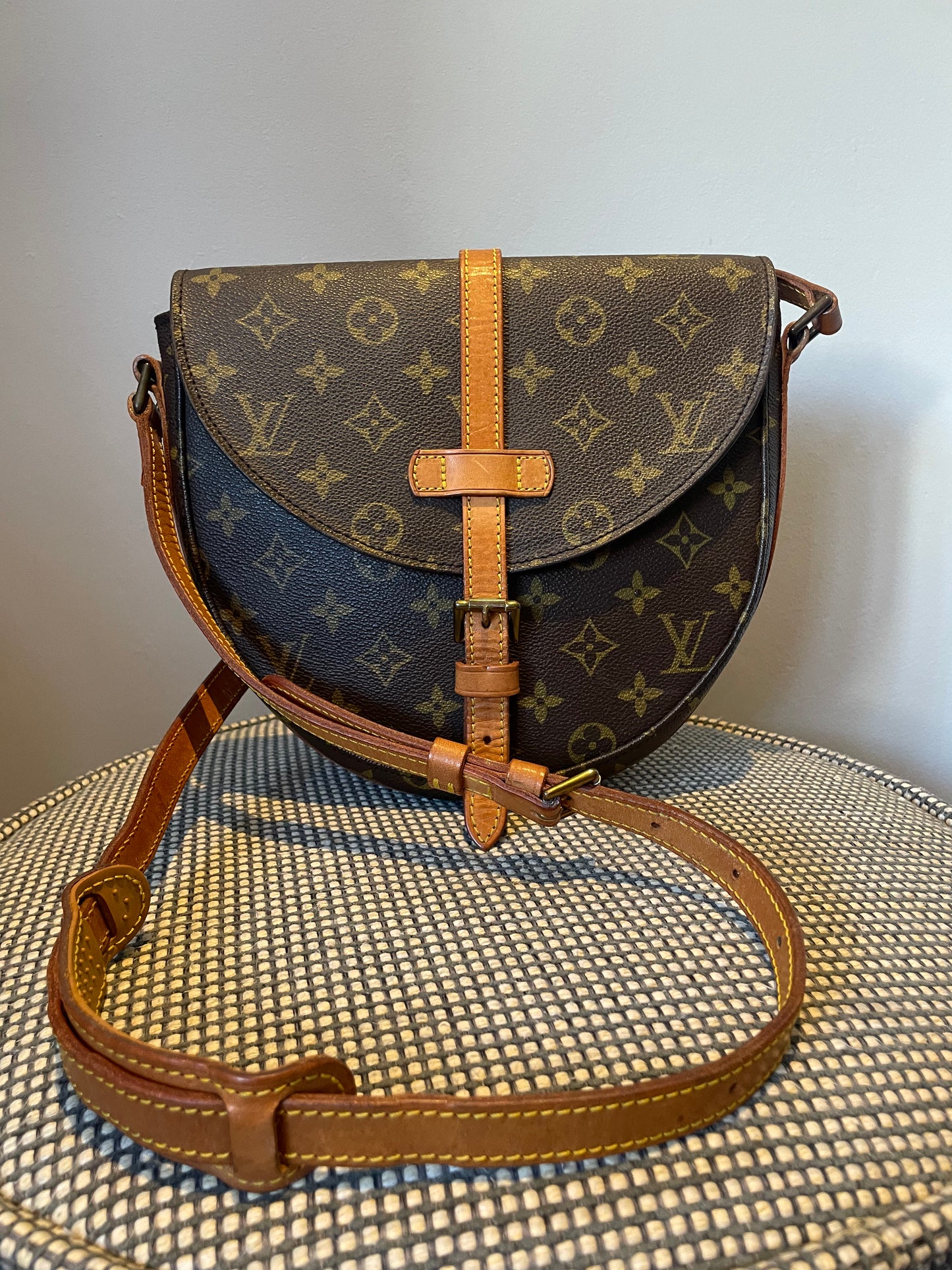 Preloved Vintage Louis Vuitton Monogram Chantilly Crossbody Bag, MM