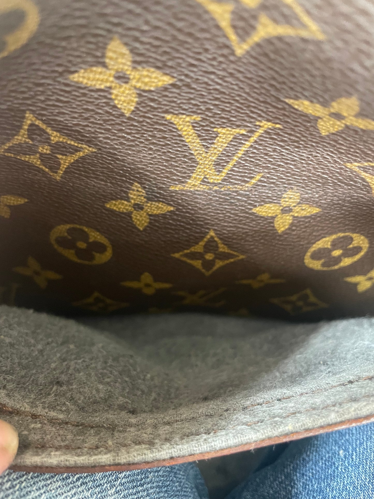 Preloved Vintage Louis Vuitton Blois Shoulder Bag