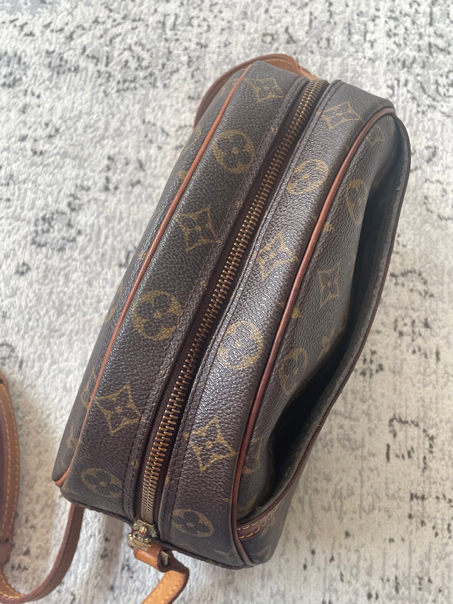 Preloved Vintage Louis Vuitton Blois Shoulder Bag