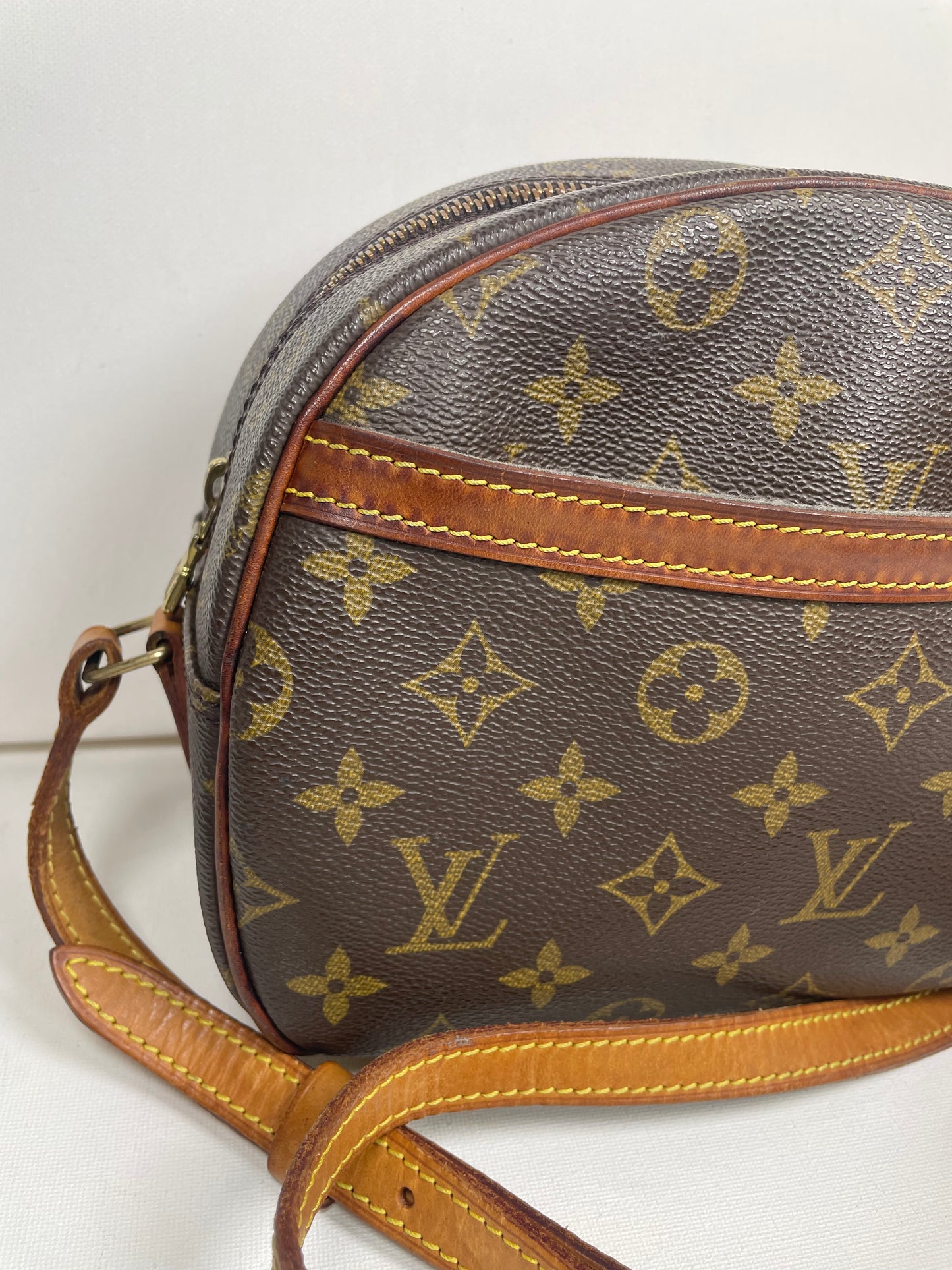 Preloved Vintage Louis Vuitton Blois Shoulder Bag