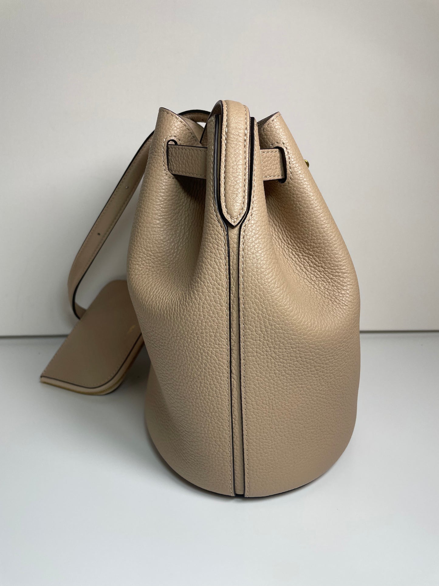 Preloved Mulberry Abbey Bucket Bag