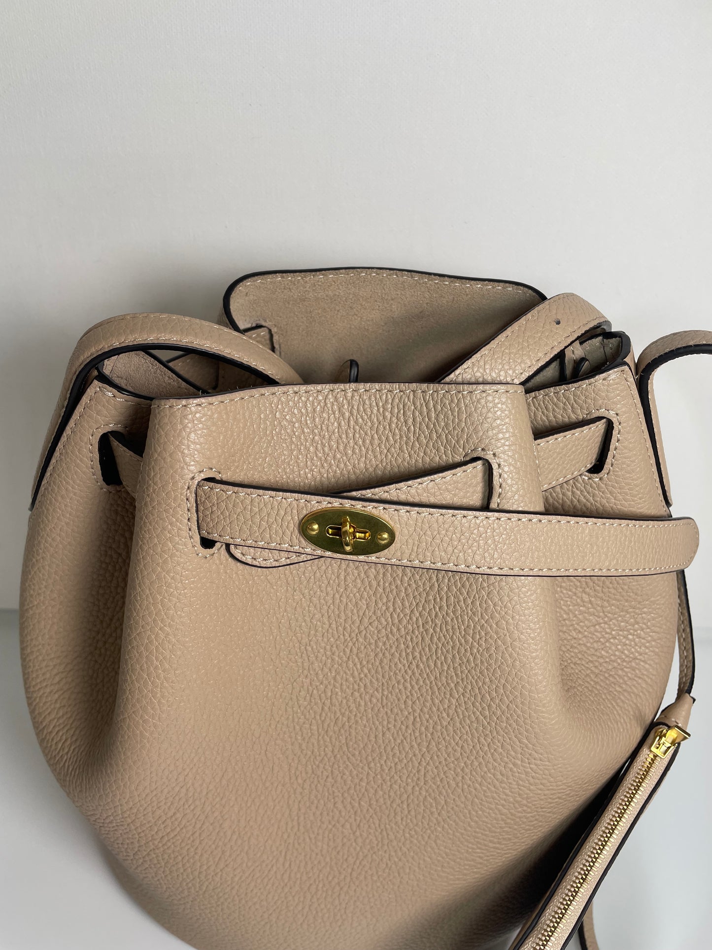 Preloved Mulberry Abbey Bucket Bag