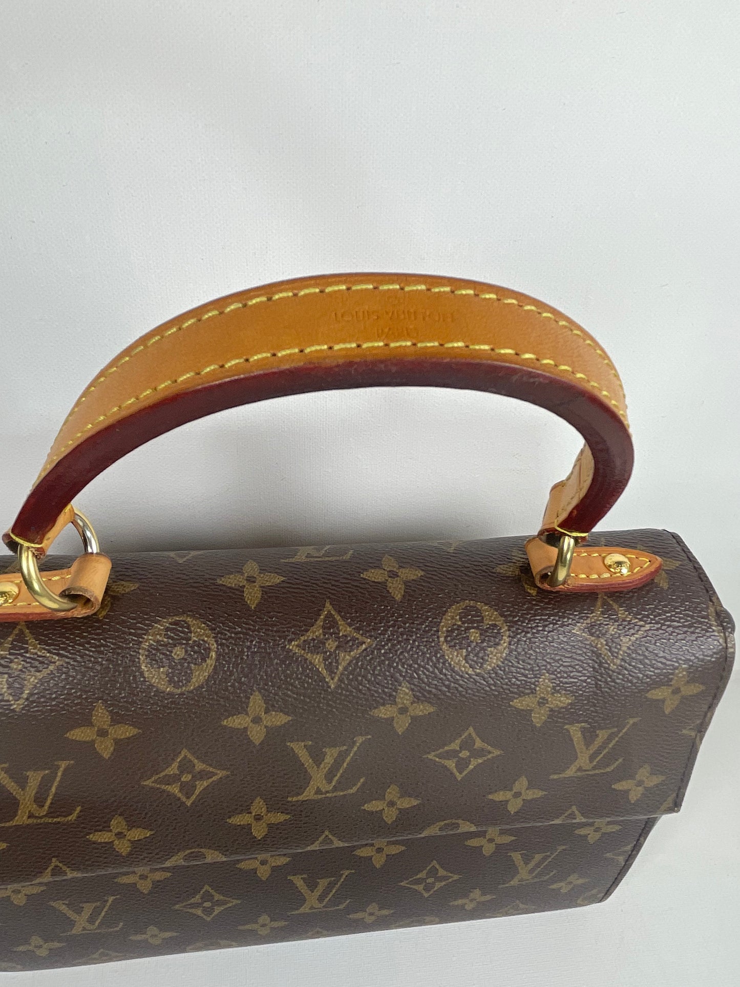 Preloved Louis Vuitton Cluny BB Crossbody Bag