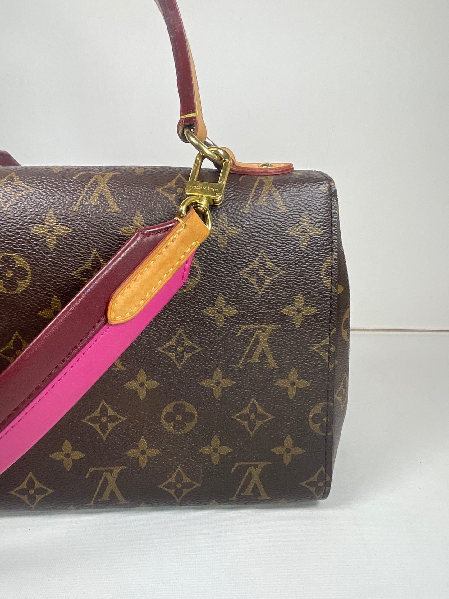 Preloved Louis Vuitton Cluny BB Crossbody Bag