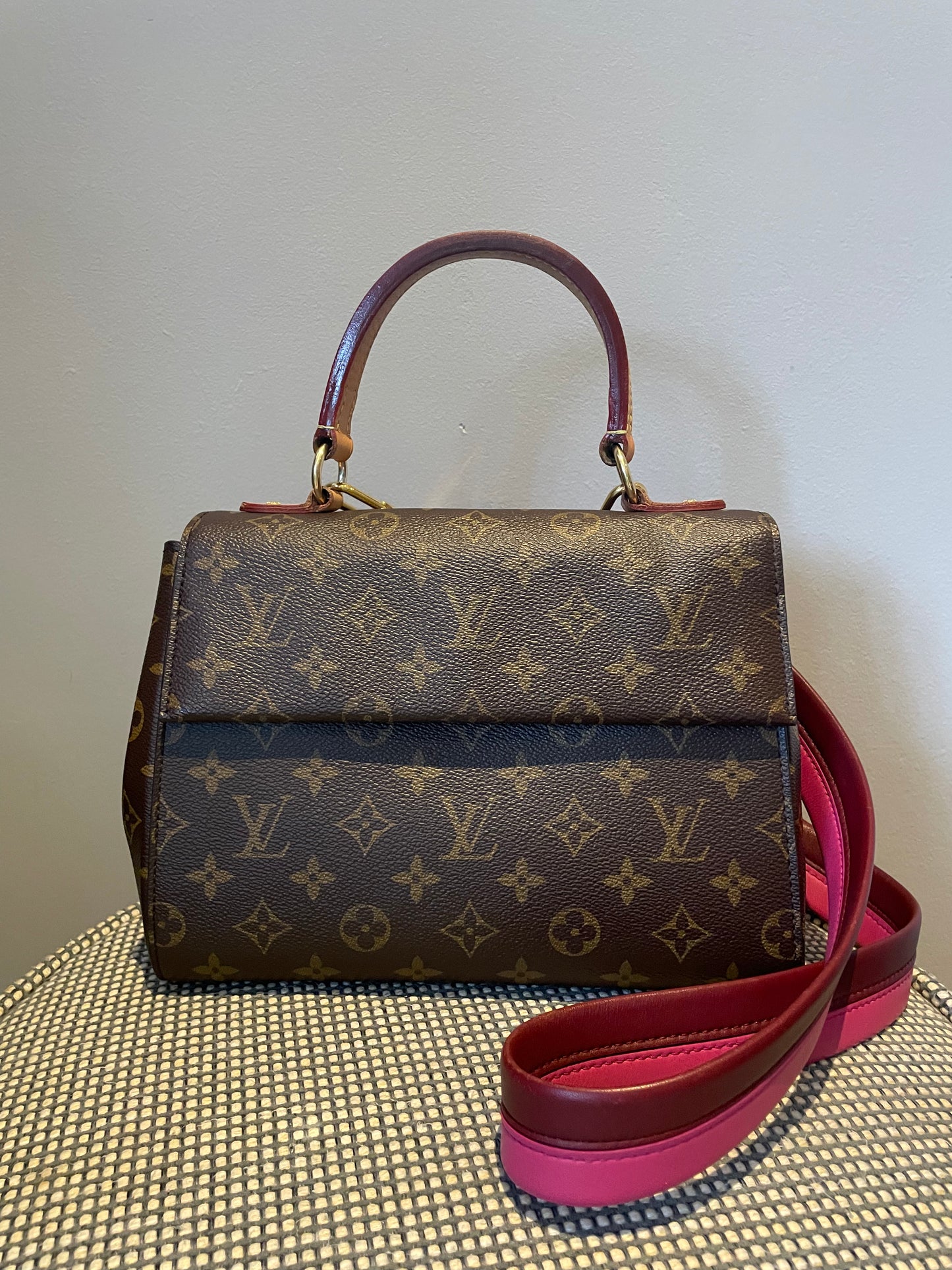 Preloved Louis Vuitton Cluny BB Crossbody Bag