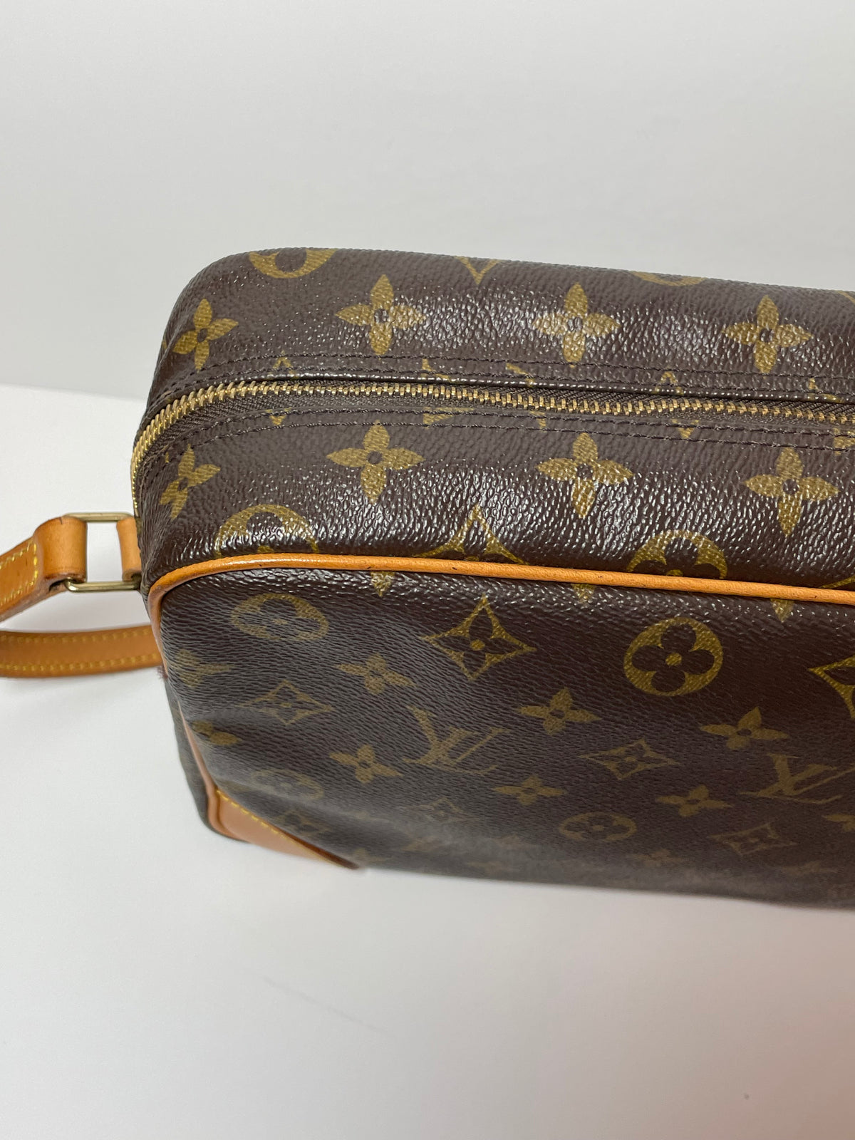 Preloved Vintage Louis Vuitton Canvas Trocadero 30 Bag