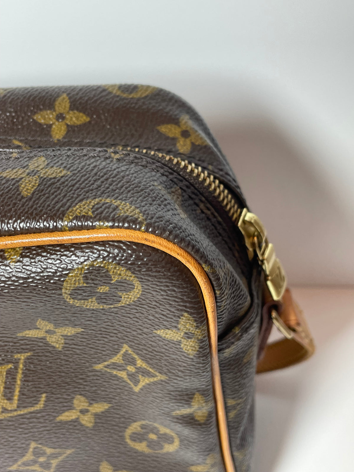 Preloved Vintage Louis Vuitton Canvas Trocadero 30 Bag
